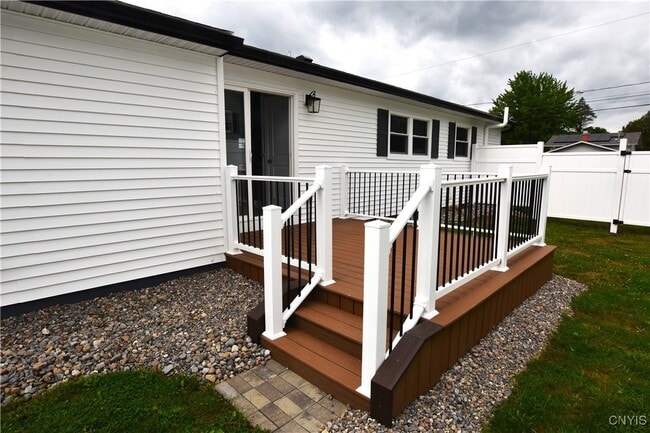 Building Photo - 1401 Woodbury Dr