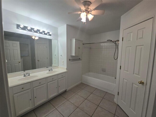 Building Photo - 103 Hummingbird Ct