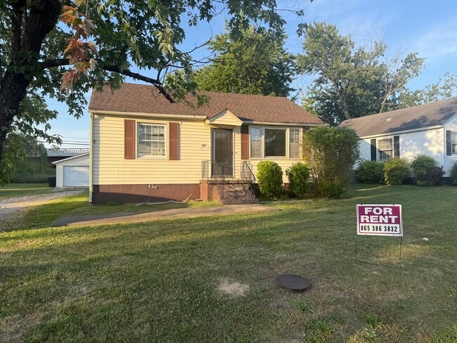 Building Photo - 109 Meadowbrook St