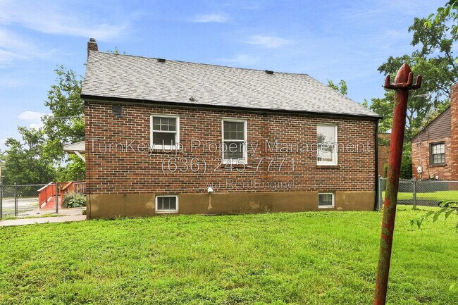 Building Photo - 1065 N Lafayette St