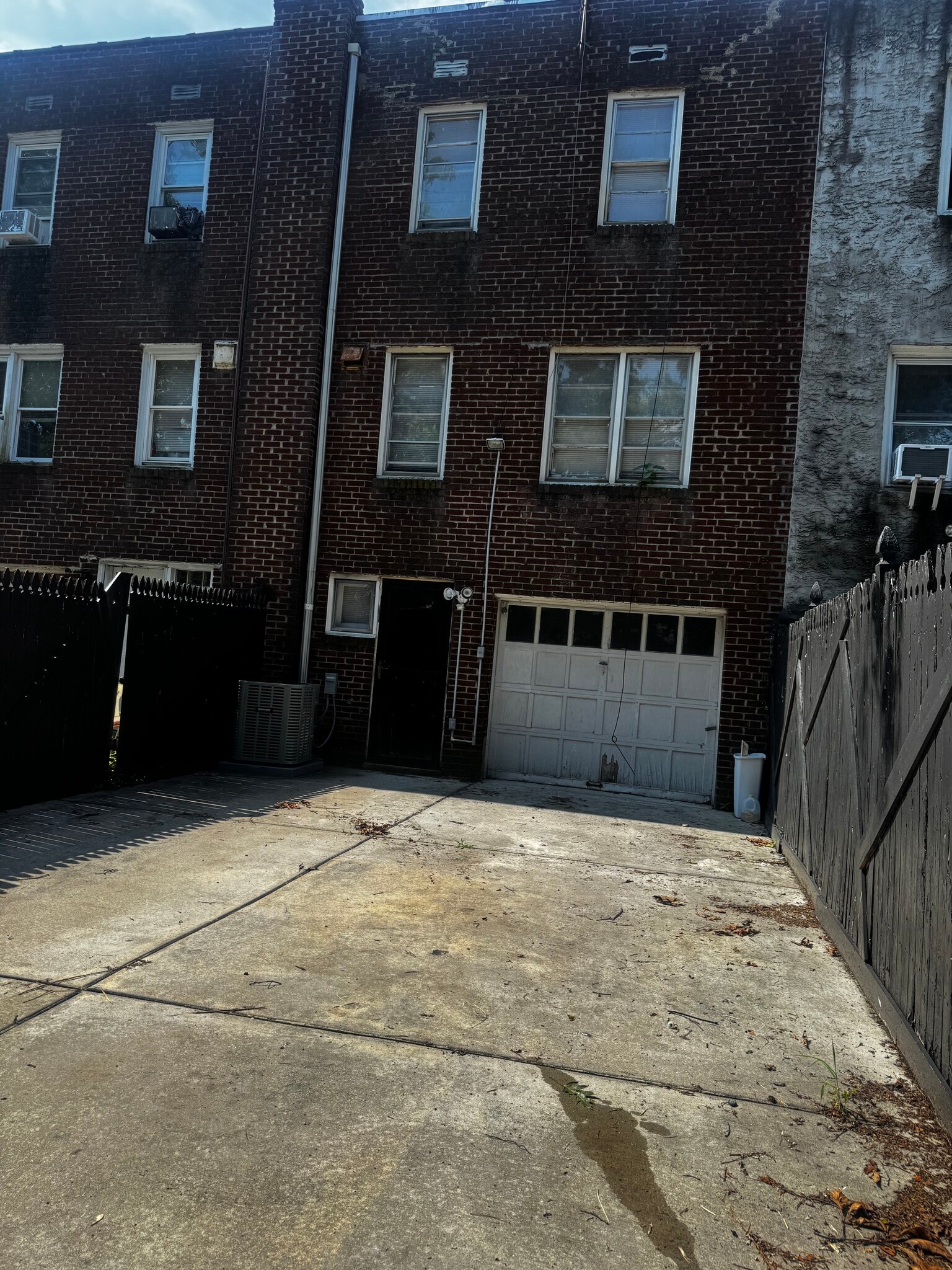 Building Photo - 2852 Cushing Rd
