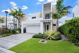 Building Photo - 10330 NW 68th St