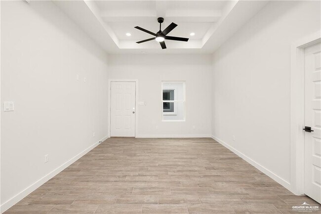 Building Photo - 1321 Joscelyn Dr