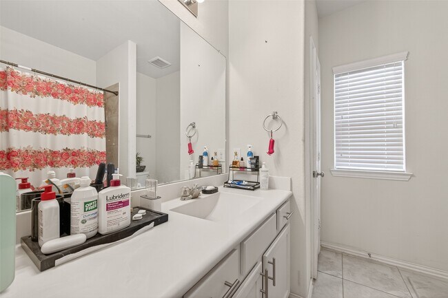 Building Photo - 3510 Lark Ascending Ln