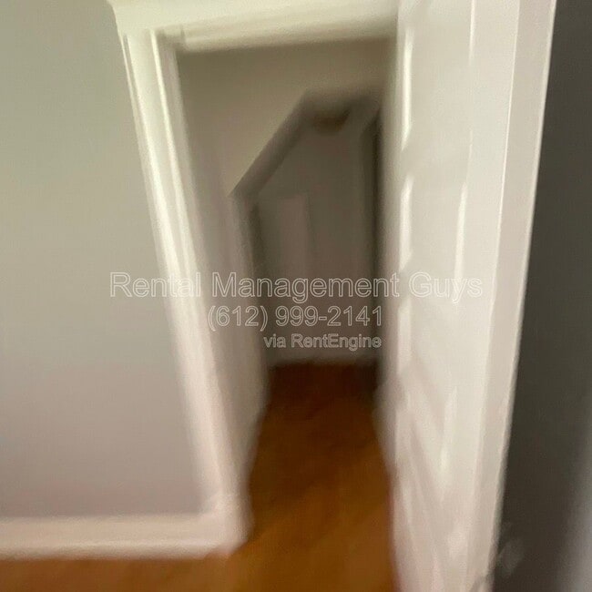 Building Photo - 2931 N Bryant Ave