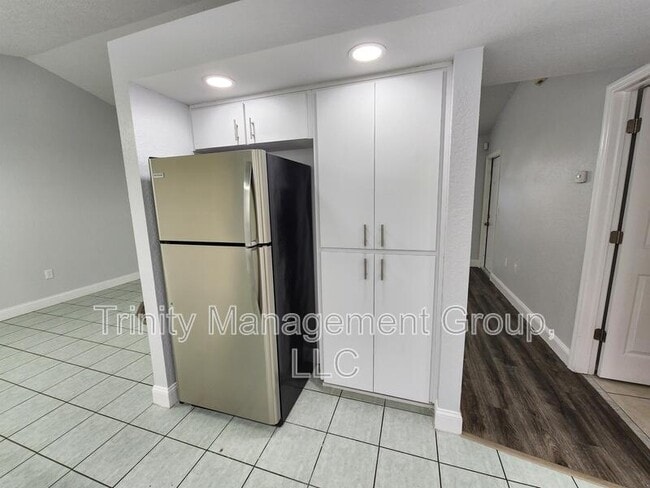 Building Photo - 13496 Wilburton St