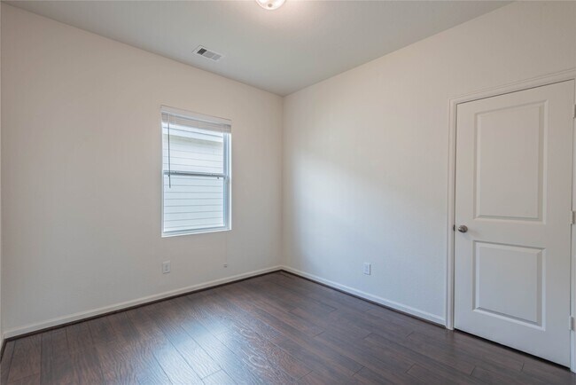 Building Photo - 1012 Blue Beech Ln