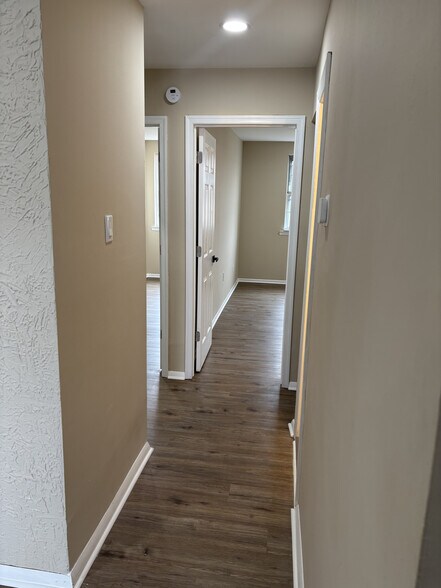 Building Photo - 4322 E Howell St