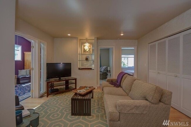 Building Photo - 7019 Jones Ave NW