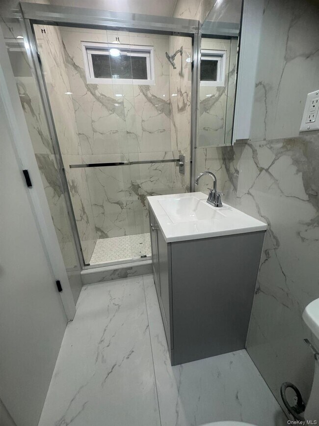 Building Photo - 91-04 43rd Ave