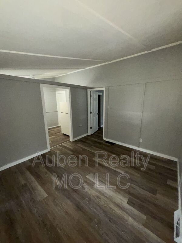Building Photo - 1300 S Appleton Ave