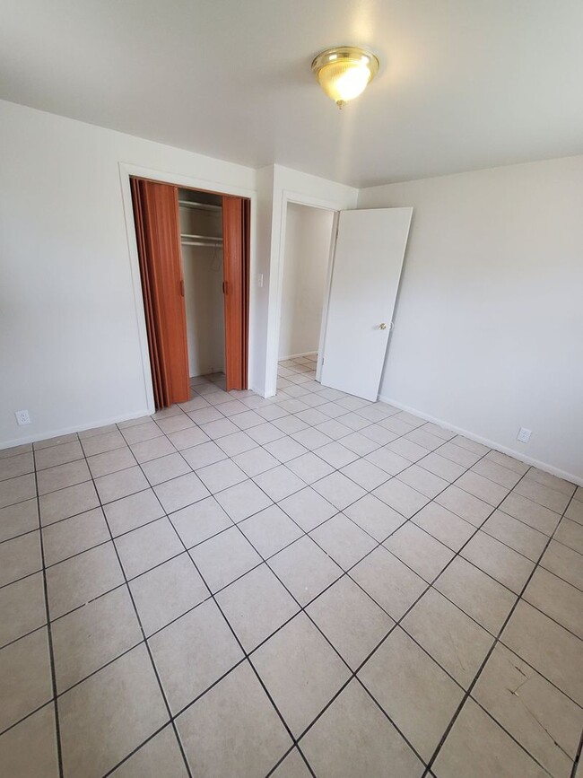 Building Photo - 4954-4956 N 48th St. (Duplex)