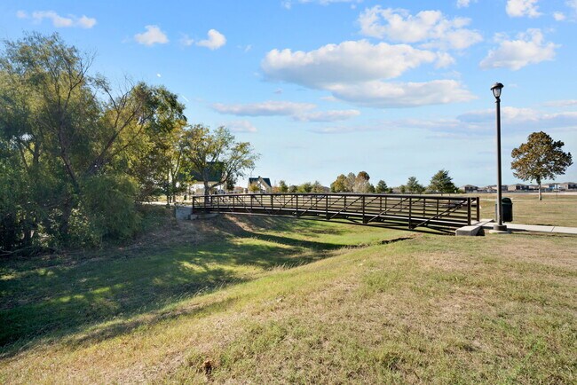 Building Photo - 12241 Cashton