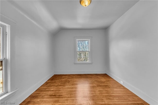 Building Photo - 3937 W 22nd St