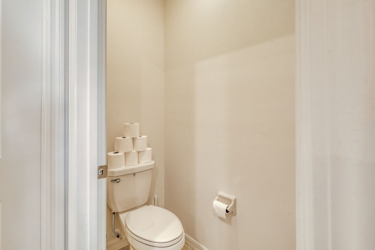 Building Photo - 111 Rain Lily Ave