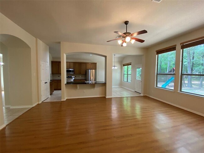 Building Photo - 6018 Sugar Bush Dr