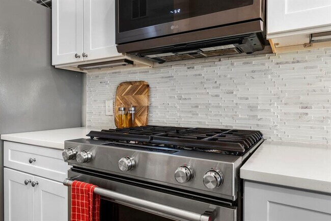 Building Photo - 908 Nueces St