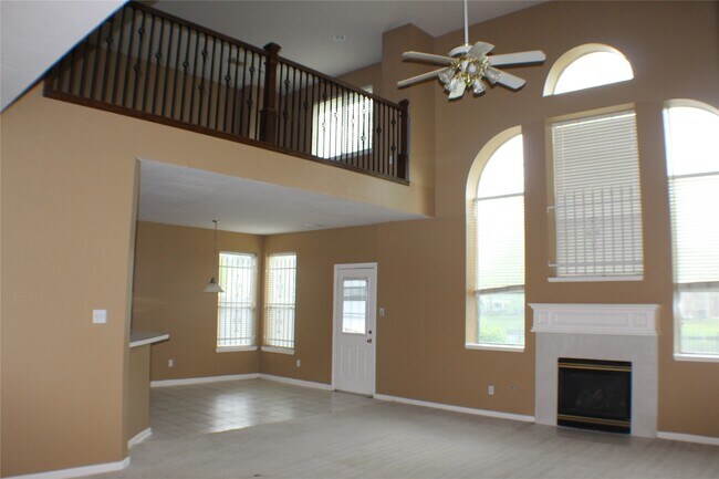 Building Photo - 12231 Ashford Park Dr