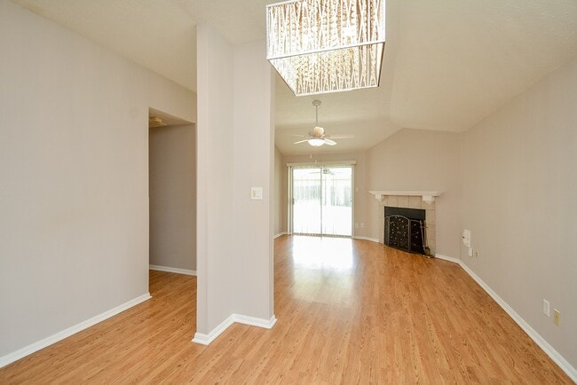 Building Photo - 1910 Crosscoach Ln