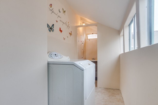 Laundry - 201 E Eagle St