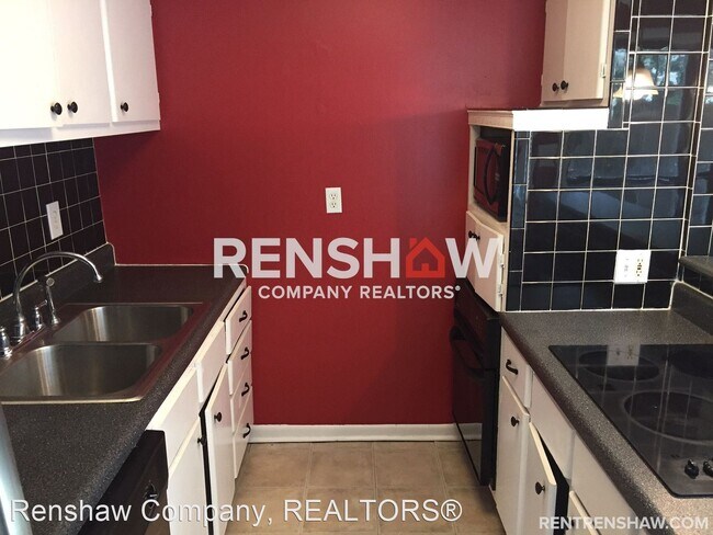 Building Photo - 2 br, 1.5 bath House - 1023 June Rd