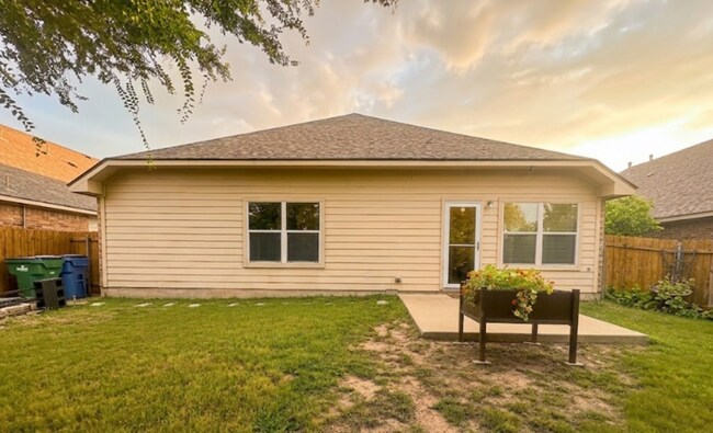 Building Photo - AVAILABLE NOW – APPLY TODAY ON OUR WEBSITE!
