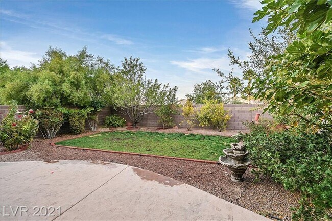 Building Photo - 2290 Bull Lake Dr