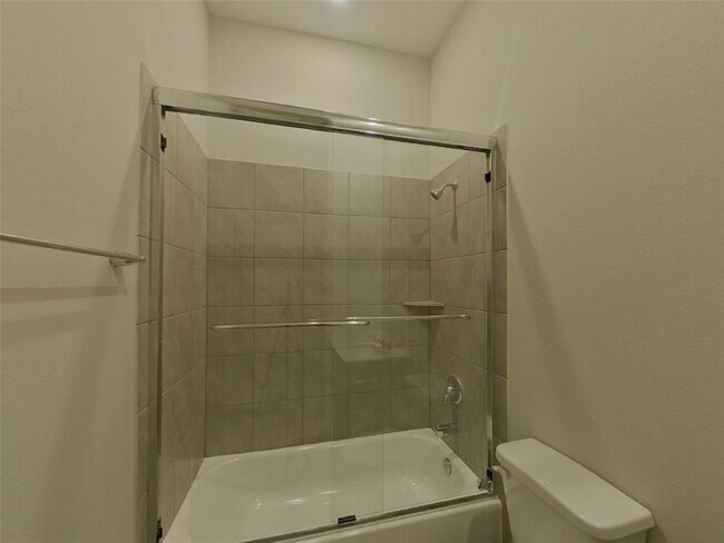 Building Photo - 4920 San Fabiano Ct
