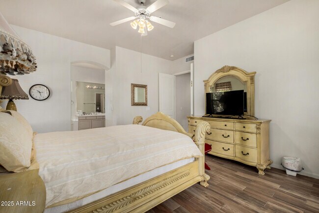 Building Photo - 8250 E Mountain Spring Rd