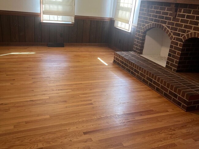 Building Photo - 7082 Cornfield Ln