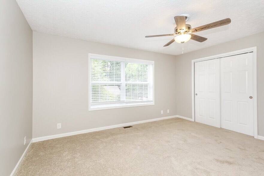 Building Photo - 5225 Milhaven Ln