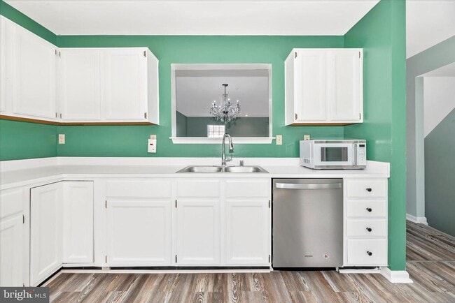 Building Photo - 7130 Oberlin Cir