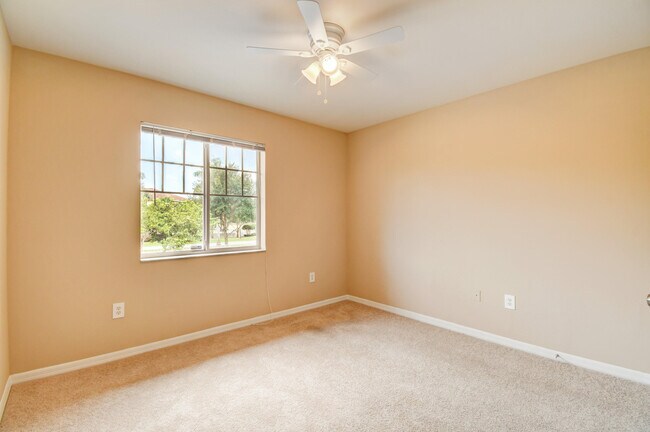 Building Photo - 6505 Emerald Dunes Dr