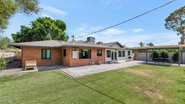 Building Photo - 103 W Palmcroft Dr