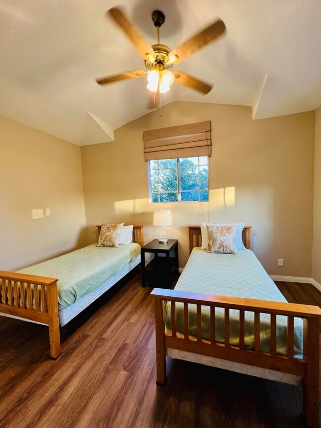 Building Photo - 601 Aliento Ct