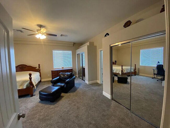 Building Photo - 3528 N Val Vista Rd