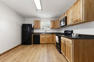 Building Photo - 114 Sequoyah Dr