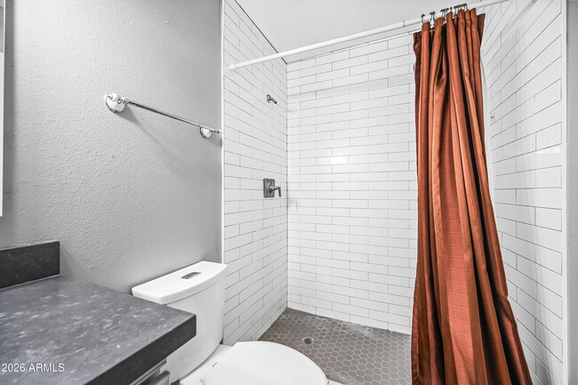 Building Photo - 5945 E Thomas Rd