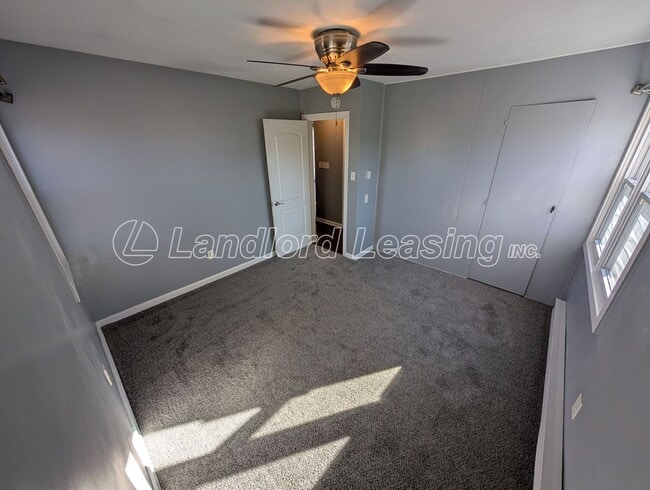 Building Photo - Well-Maintained 3 Bedroom Ranch with Fenced Yard and 2.5 Car Garage