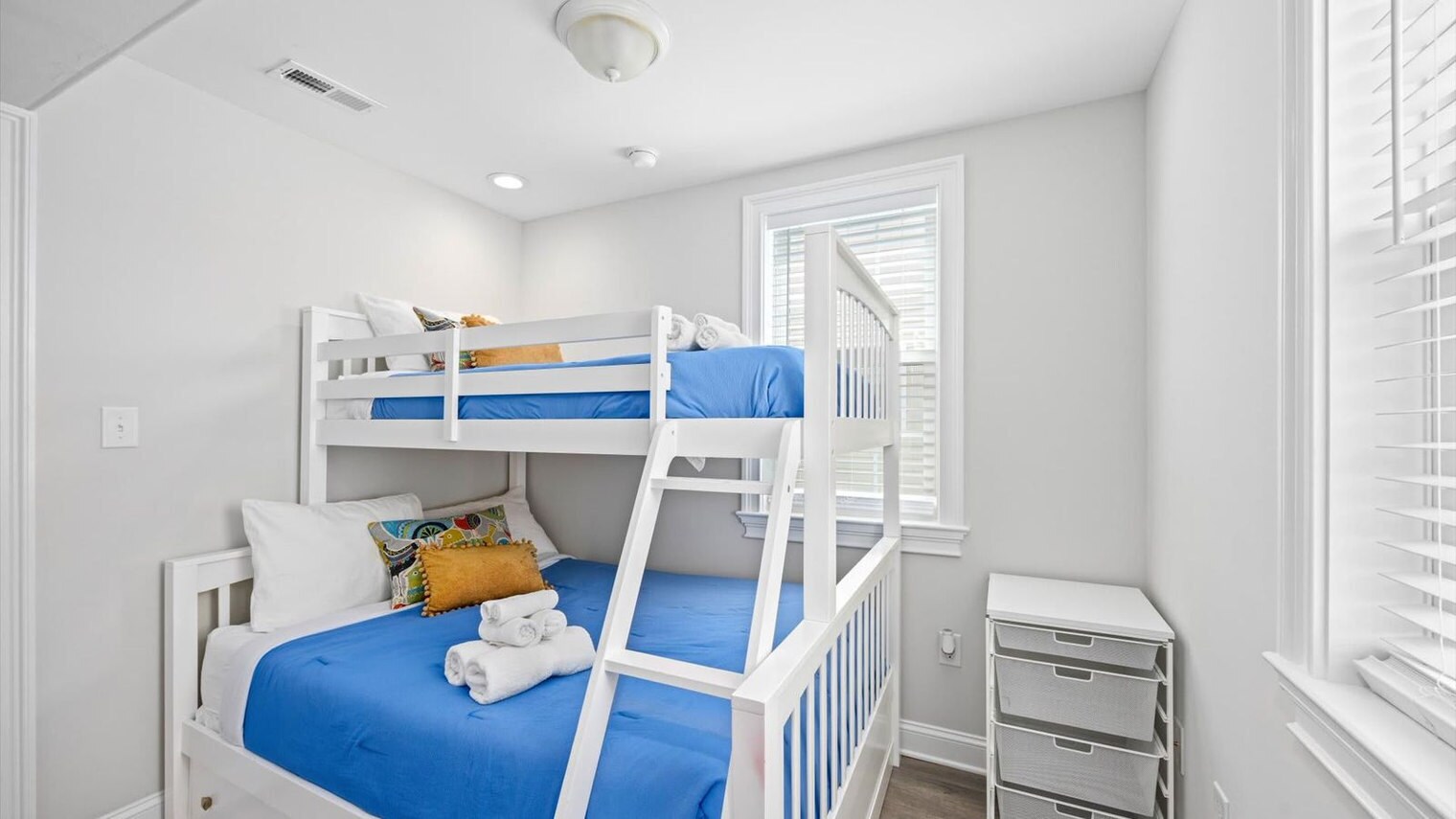 Building Photo - 54 Wesley Rd