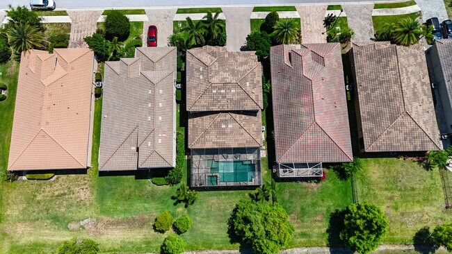 Building Photo - 3009 Esmeralda Dr