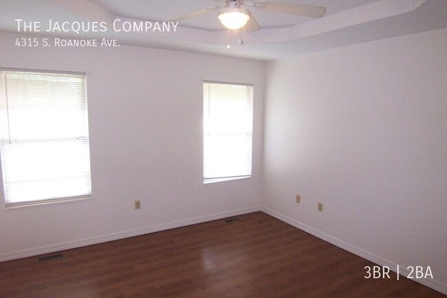 Building Photo - 4315 S Roanoke Ave