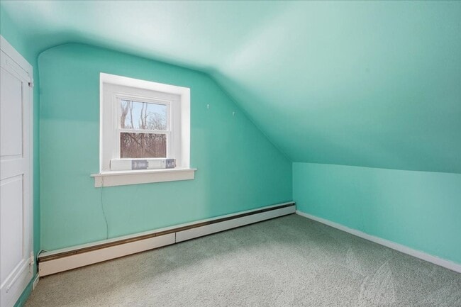 Building Photo - Single Home Available Just Under One Acre Lot!