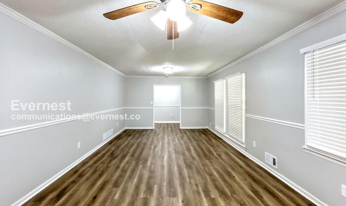 Building Photo - 2507 Dawn Dr