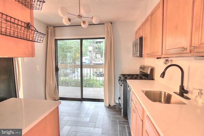 Building Photo - 1578 Moorings Dr