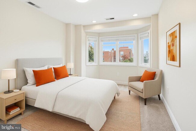 Building Photo - 3117 11th St NW