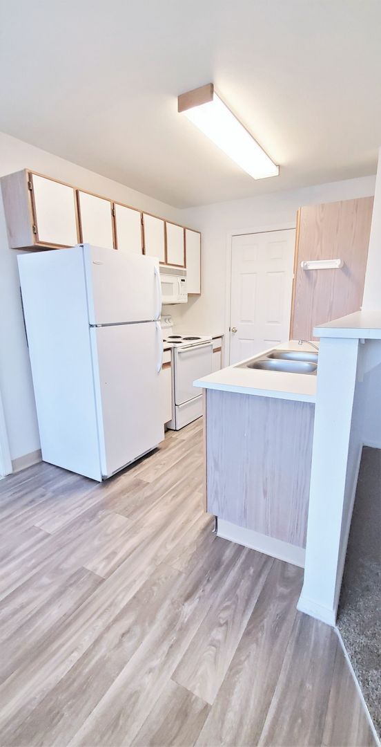 Building Photo - 600 Saratoga Dr