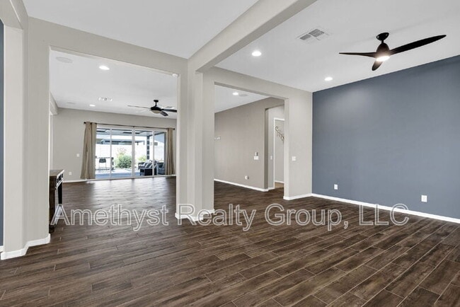 Building Photo - 5116 N 185th Ave