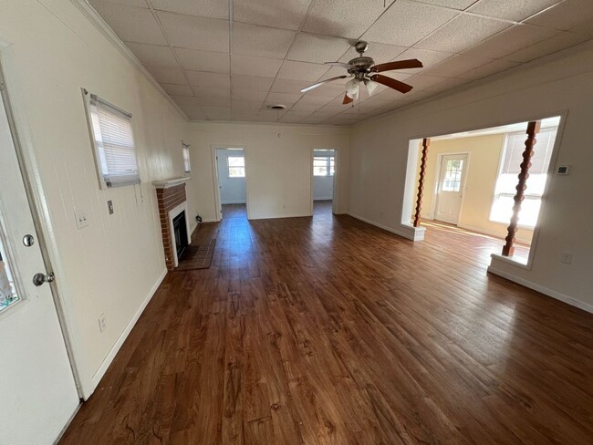 Building Photo - Cozy Home in Westmoreland County