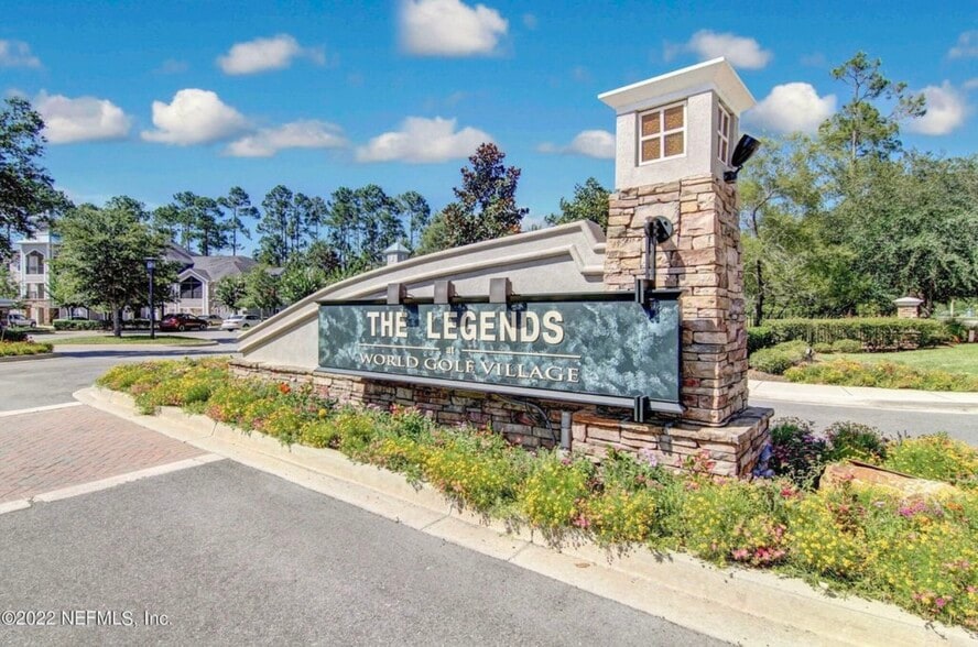 Gated Entry - 115 Legendary Dr